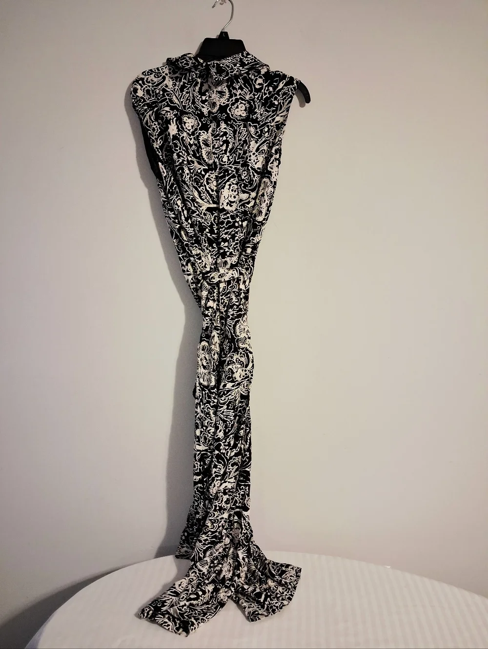 Tie-Waist Printed Jumpsuit in Black & White Size XL